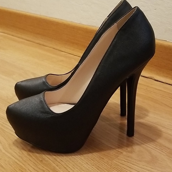 💎2 for $25💎 Black Embossed Stiletto Pump - Picture 8 of 11